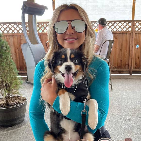 Meet your Posher, Jessica - Picture 1 of 1